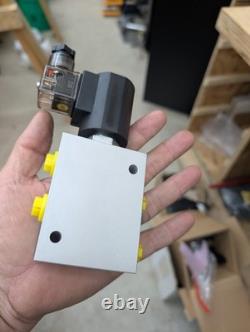 12V Hydraulic Solenoid Valve 4 Way 2 Position Single Coil Spring Return 3000 PSI