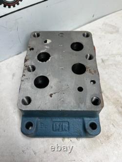 1317-800 Hydraulic Directional Subplate Valve Block (lot of 2)