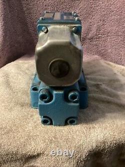 ABEX / DENISON. D1D12 33 203 03 03 1. Hydraulic Directional Control Valve. NEW