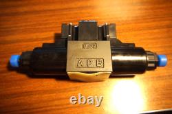APB 24 V DC Hydraulic Solenoid Directional Control Valve (Unknown Brand/PN)