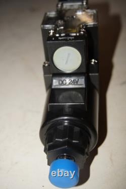 APB 24 V DC Hydraulic Solenoid Directional Control Valve (Unknown Brand/PN)