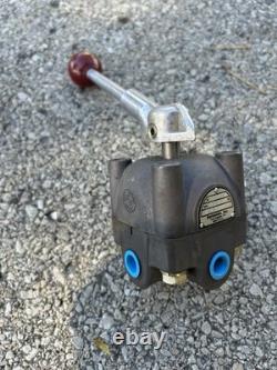 Barksdale D1T1R3HC3 Hydraulic Directional Control Valve 3000 PSI NOS USA