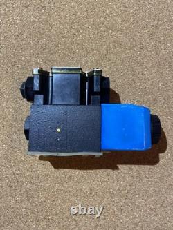 Eaton Vickers DG4V-3-2A-M-FW-B6-60 Hydraulic Solenoid Directional Valve. 870116