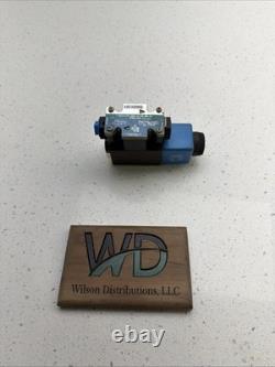 Eaton/Vickers DG4V-3S-2BL-M-FW-B5-60 Reversible Hydraulic Directional Valve 120V