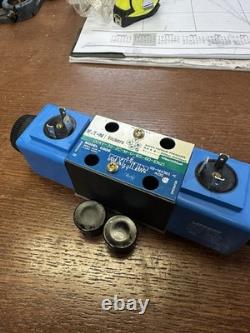 Eaton / Vickers solenoid-operated hydraulic directional control valve