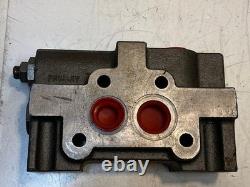 Hydraulic Directional Control Valve 06-245 AJ 24mm Bore Thread