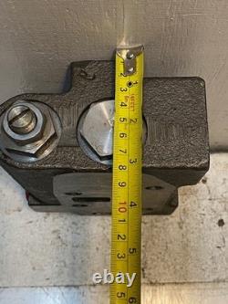 Hydraulic Directional Control Valve 06-245 AJ 24mm Bore Thread