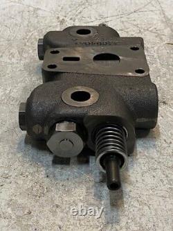 Hydraulic Directional Control Valve 336940A1