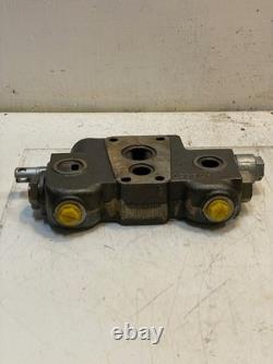 Hydraulic Directional Control Valve 976557