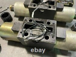 Lot of 2x Parker Hydraulic Directional Control Valve D3W1CNYKS4