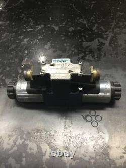 Mannesmann Rexroth 4WE6H61/EG24N Hydraulic Directional Valve #707C86PR4