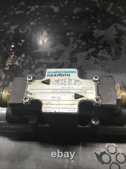 Mannesmann Rexroth 4WE6H61/EG24N Hydraulic Directional Valve #707C86PR4
