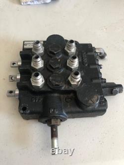 Mechanical hydraulic valve Dukes Fluid Power 1130 TM 1637 AA directional control