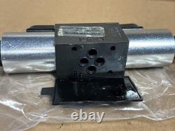 NEW Parker D1VW004CNJW 91 Hydraulic Directional Control Valve 24VDC 5000 PSI