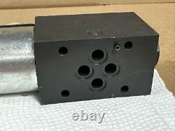 NEW Parker D1VW020BNJW4 Hydraulic Directional Control Valve 24V 4000PSI FASTSHIP