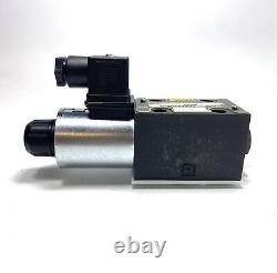 -NEW- Parker D1VW020BNKP, Hydraulic Directional Control Valve Solenoid 12V