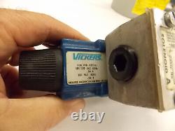 NOS Vickers DG4V30NMWB40 Hydraulic Directional Control Valve 120vac Coils J6