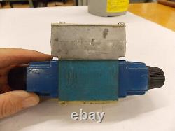 NOS Vickers DG4V30NMWB40 Hydraulic Directional Control Valve 120vac Coils J6