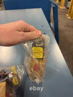New Eaton Vickers Hydraulic Directional Valve Sv4-10-3m-6h-115ap