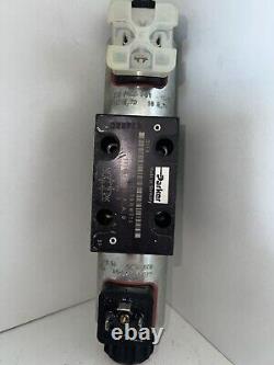 PARKER D1FBE01CC0NMW014 Hydraulic Proportional Directional Valve (A12B)