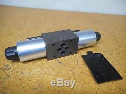 Parker 2NMV2 24VDC 1.39A Hydraulic Directional Valve Used With Warranty