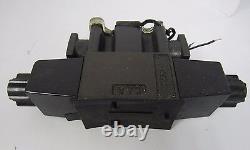 Parker D1vw 8c Nyc F 5 -75 Hydraulic Directional Valve 3 Pos 120vac Used