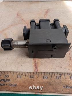Parker D1vw20bnyc70 Hydraulic Directional Control Valve 120/240v New