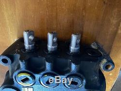Parker Directional Hydraulic Control Valve model VDP24DDD52 SERIAL 220190-7