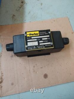Parker Hannifin Hydraulic Directional Control Valve D3W4CY 14