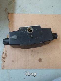 Parker Hannifin Hydraulic Directional Control Valve D3W4CY 14