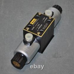 Parker Hydraulic Directional Valve D3W009CNKW, 12VDC, D05 NFPA, 3-Way, 27.7 gpm