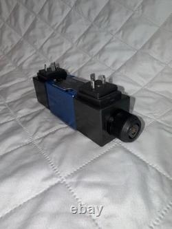 Rexroth R900551703 Hydraulic Directional Control Valve 120v-ac