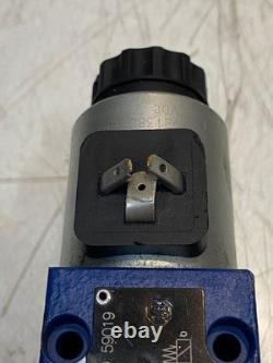 Rexroth R900567497 Hydraulic Double Solenoid Directional Valve USED