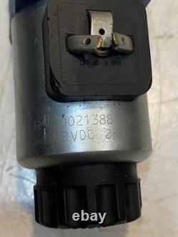Rexroth R900567497 Hydraulic Double Solenoid Directional Valve USED