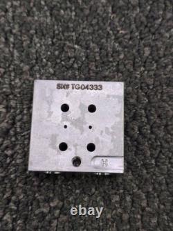 TG04333 Directional Control Valve Hydraulic Manifold Tapping Plate 1/2-inch Port