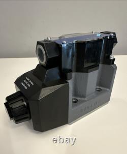 Tokyo Keiki DG4V-5-2A-M-PL-T-6-50 Hydraulic Directional Control Valve 100/110vac