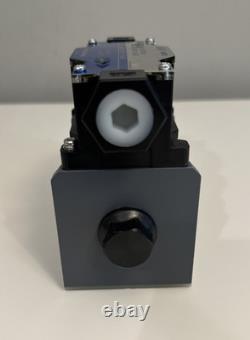 Tokyo Keiki DG4V-5-2A-M-PL-T-6-50 Hydraulic Directional Control Valve 100/110vac