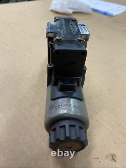 Used Rexroth Hydraulics 4WRAEB 6E15-21/G24N9K31/A1V Directional Control Valve
