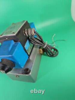 Vickers D05 Hydraulic Directional Valve 120v Double Solenoid