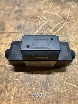 Vickers DG4S4W-012C-BB-60 S410 Hydraulic Directional Control Solenoid Valve NEW