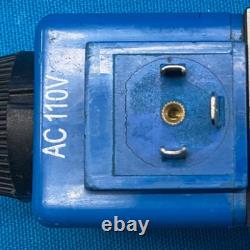 Vickers DG4V-3-2C-M-U-H7-60 529760 24VDC Hydraulic Directional Valve