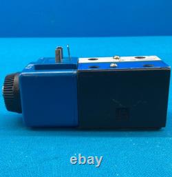 Vickers DG4V-3-2C-M-U-H7-60 529760 24VDC Hydraulic Directional Valve