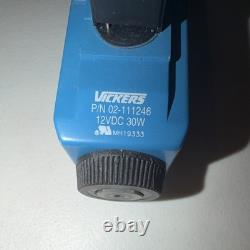 Vickers DG4V-3S-2C-M-SPL-H5-60 Solenoid Hydraulic Directional Valve Oil