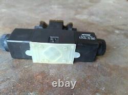 Vickers DG4V-3S-ON-M-FW-B5-60 Hydraulic Directional Valve