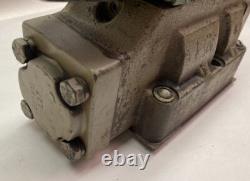 Vickers, DG5S4-066C-50 H1, Two Stage Hydraulic Directional Valve withValve Block