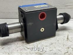 Vickers Eaton DG4S4-012N-B-60 / 879137 Hydraulic Directional Valve Nice