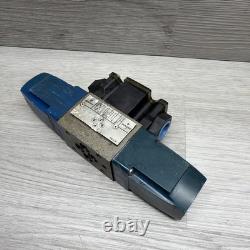 Vickers Sperry DG4V-3-3C-W-B10 Hydraulic Directional Valve, 120VAC Coil