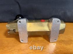 Vintage Manual Hydraulic Directional Control Valve 3 Port Lever Operated Spool
