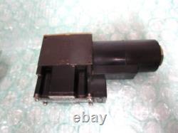 (1) Vanne de contrôle directionnel hydraulique solénoïde Nachi S-G01-C6-GRZ-D19-9390A