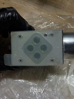 Bosch Rexroth R901068582 4WE6Y62/EG24N9K4/ZV Distributeur hydraulique directionnel 24 V CC